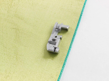 Husqvarna Overlocker Feet: YARN APPLICATION INSPIRA